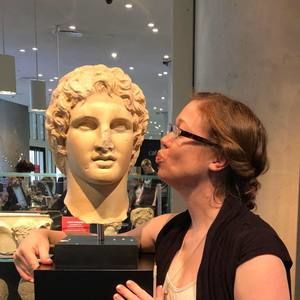 Meet your Posher, Jenn